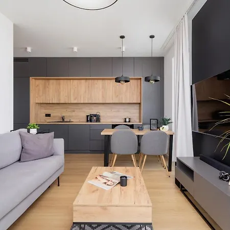 Modern & Spacious Apartment With Air Conditioning & Parking By Renters Prestige Kraków Zewnętrze zdjęcie