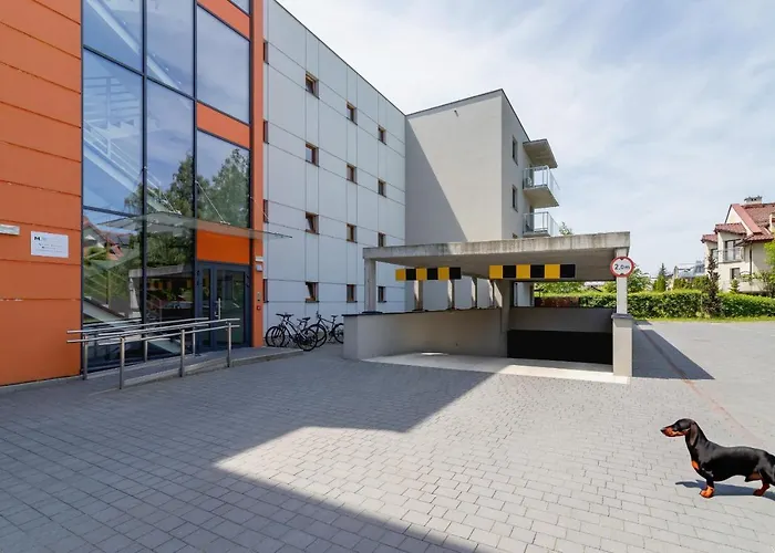 Modern & Spacious Apartment With Air Conditioning & Parking By Renters Prestige