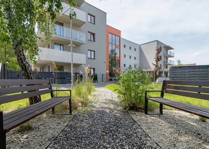 Modern & Spacious Apartment With Air Conditioning & Parking By Renters Prestige